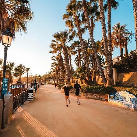 Plaza De Naranjos Centro * Marbella